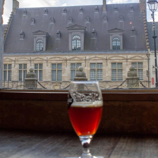 Estaminets Flamands Cassel Grand Place Terrasse